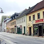 Zentrale Ferienwohnung Am Muskauer Park 2 Schlafzimmer Parkplatz Top Lage דירה