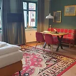 Zentrale Ferienwohnung Am Muskauer Park 2 Schlafzimmer Parkplatz Top Lage