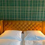 Zentrale Ferienwohnung Am Muskauer Park 2 Schlafzimmer Parkplatz Top Lage * באד מוסקאו