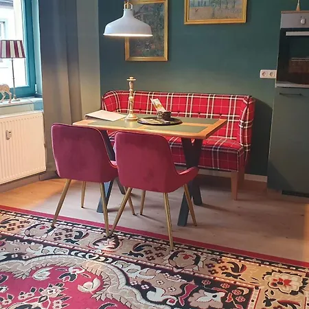 Ferienwohnung,fruehstueck Gegenueber,parkplatz Kostenlos, Zentral 1 Appartement