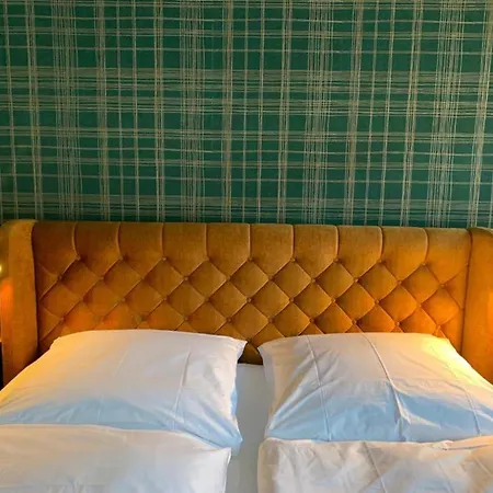 Ferienwohnung,fruehstueck Gegenueber,parkplatz Kostenlos, Zentral 1 * Bad Muskau